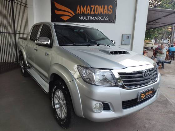 TOYOTA HILUX 3.0 SRV 4X4 CD 16V TURBO INTERCOOLER DIESEL 4P AUTOMÁTICO TOYOTA HILUX 3.0 SRV 4X4 CD 16V TURBO INTERCOOLER DIESEL 4P AUTOMÁTICO